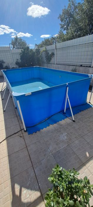 Piscina bestway e acessórios.