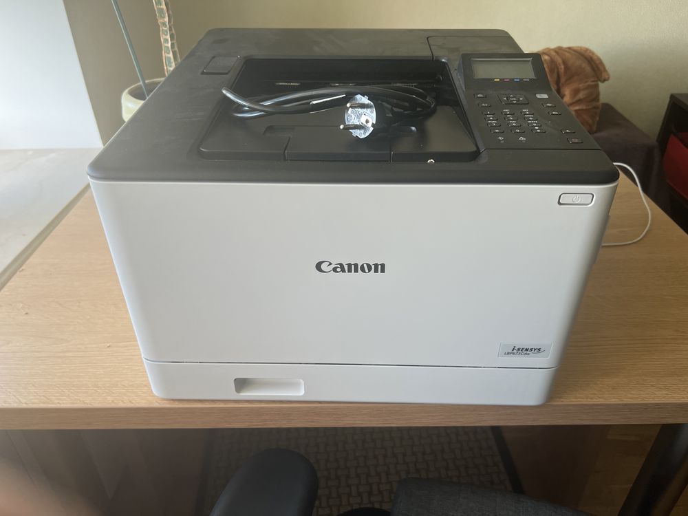 Продам лазарний кольоровий принтер Canon LBP673Cdw