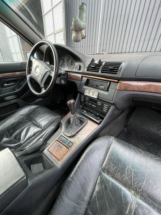 Продам BMW 5 Series