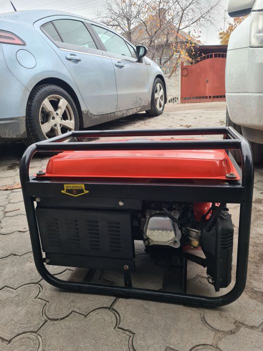 Генератор бензиновый 2,5 кВт