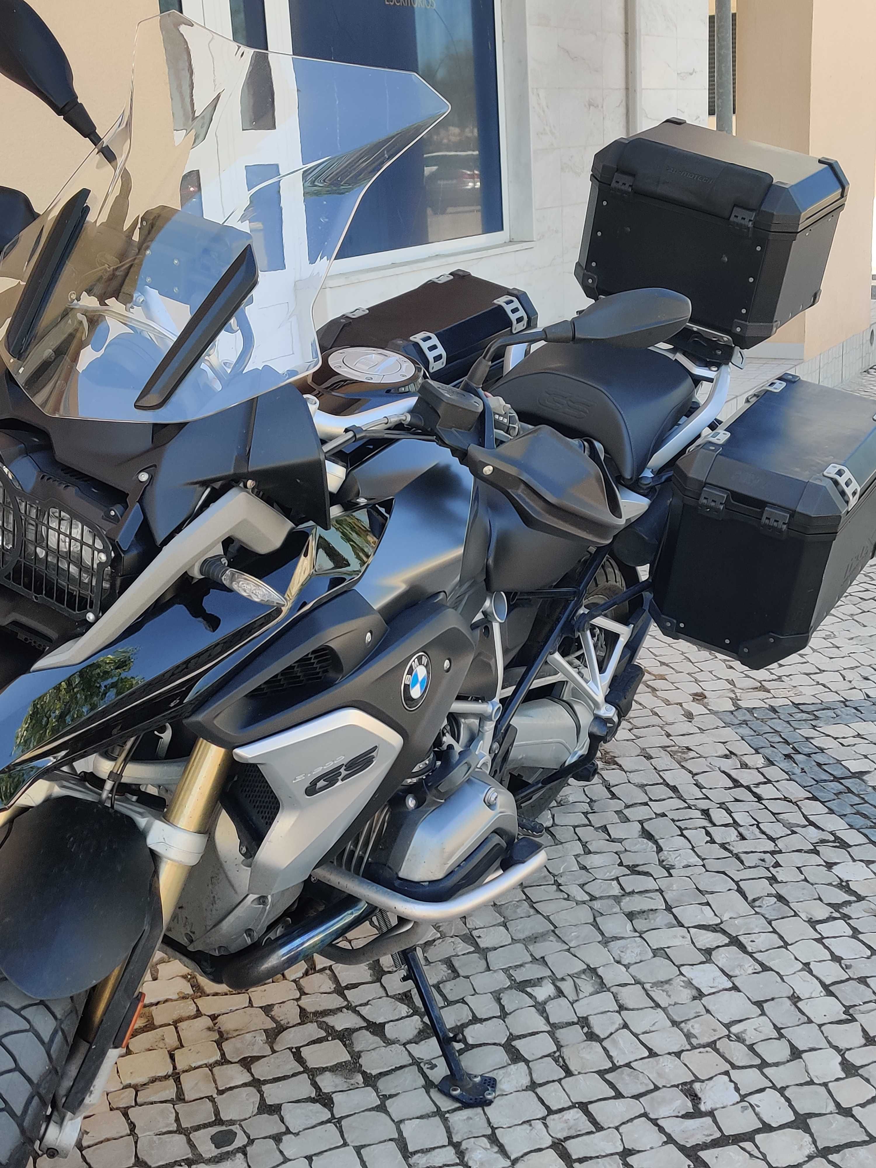 BMW.       R 1200 Gs