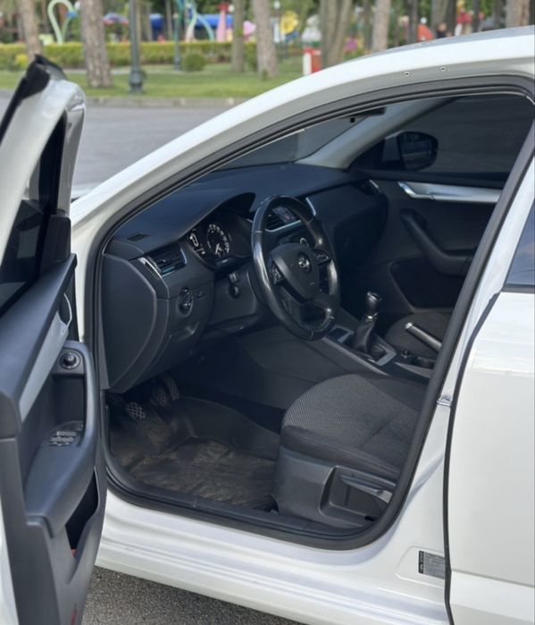 Skoda Octavia A7 Офіційна