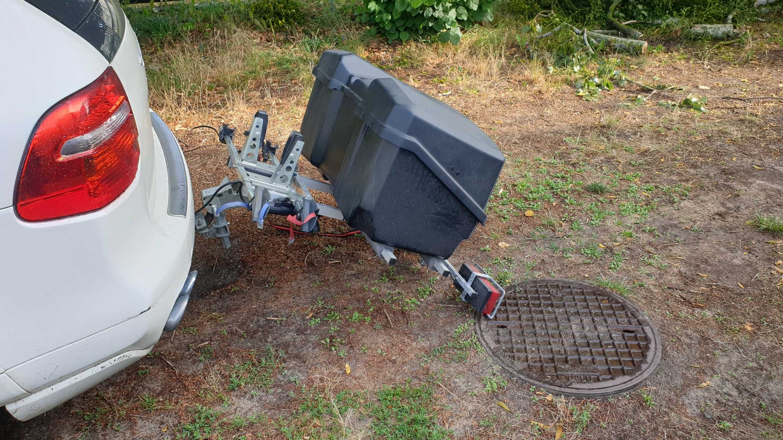 Bagażnik box skrzynia transportowa hak auto