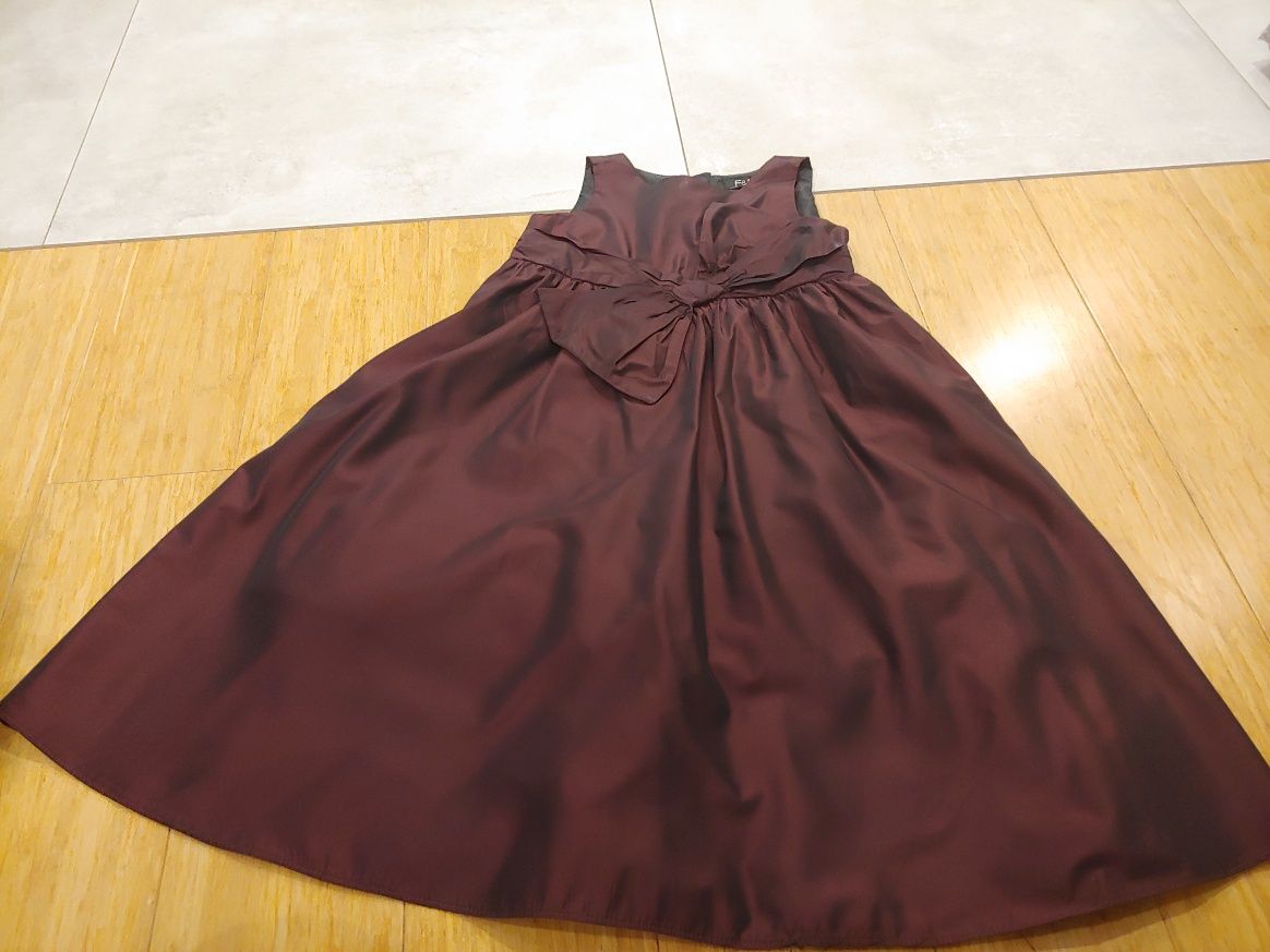 Sukienka r. 116/122 bordowa z tafty z kokardą stan idealny