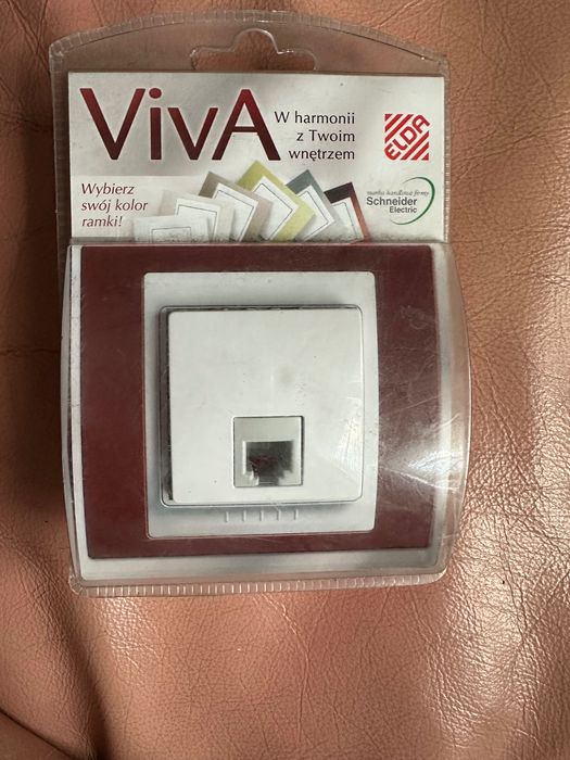 Gniazdo telefoniczne RJ11
