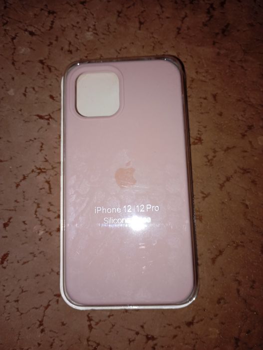 Продам чехли на iPhone.