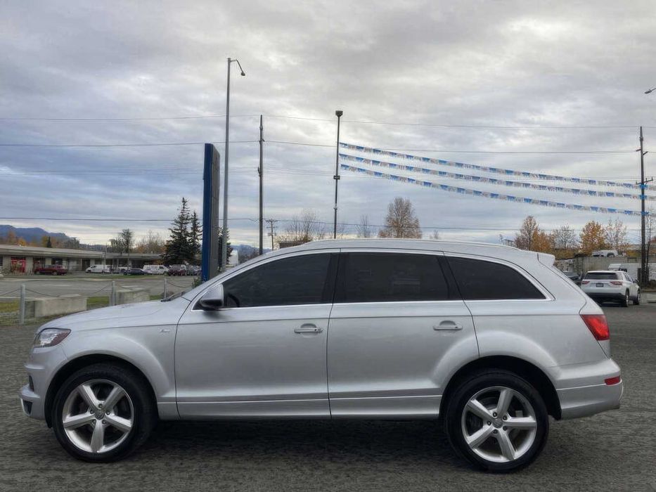 Audi Q7      2015