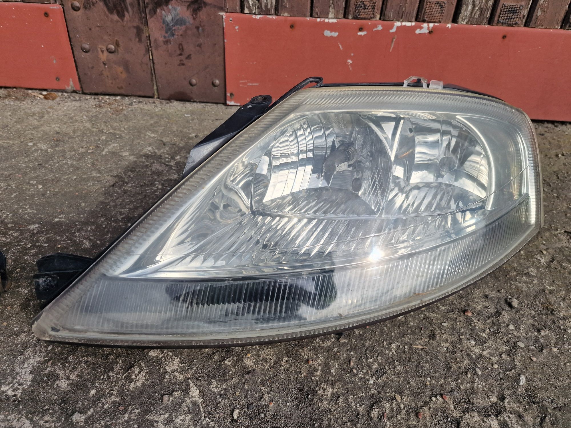 Lampy przód citroen c3 komplet