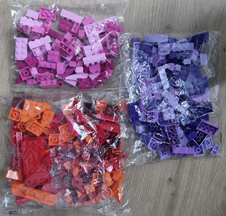 Lego Classic klocki różowe, fioletowe i czerwone