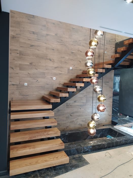 Сходи,підвіконня дуб, ясен.