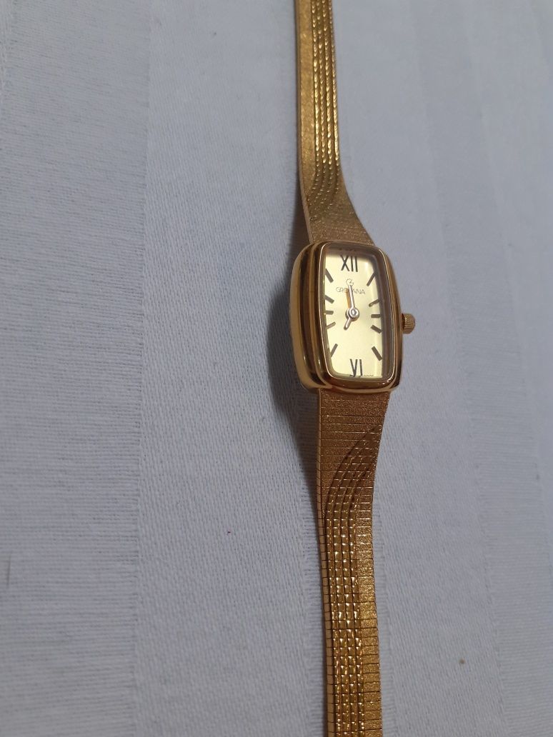 Szwajcarski zegarek damski Grovana jak nowy