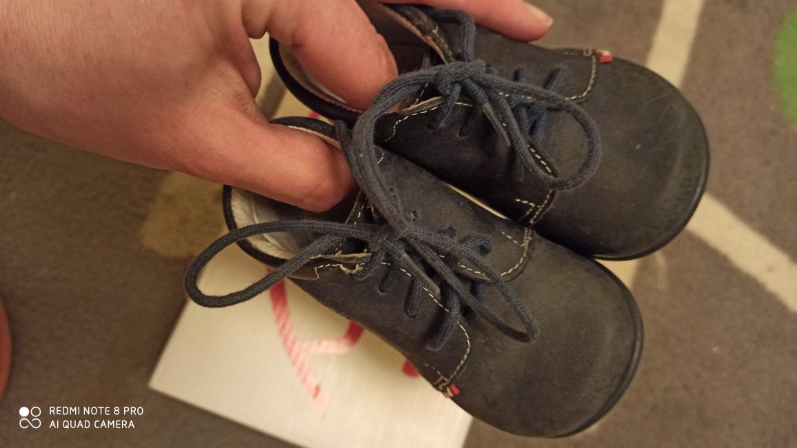 STAN IDEALNY Buty EMEL do nauki chodzenia r. 19 wiosenne trzewiki