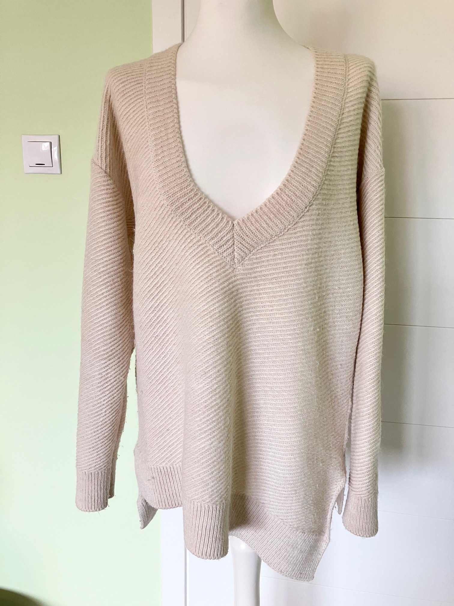 Piękny beżowy sweter Zara asymetryczny wełna Italy S M