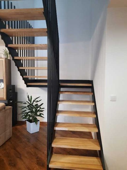 Schody wewnętrzne - Puszki