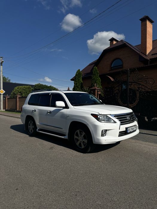 Продам Lexus LX 570