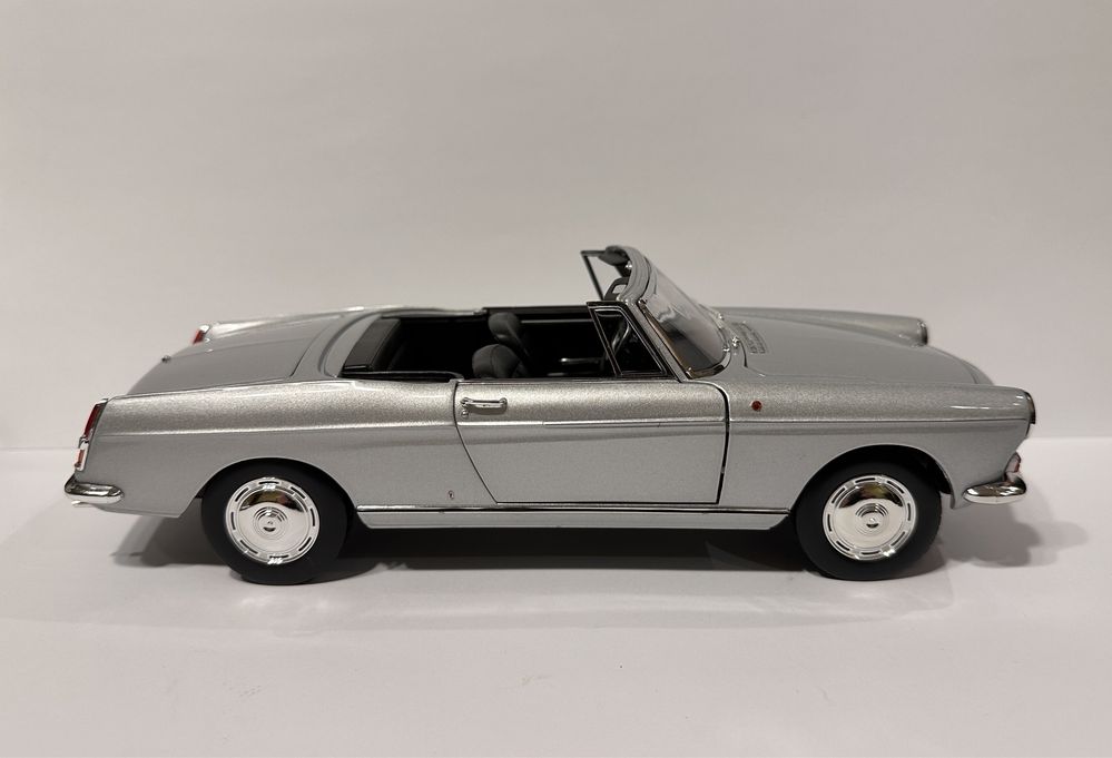 Peugeot 404 kabriolet 1:18 Norev