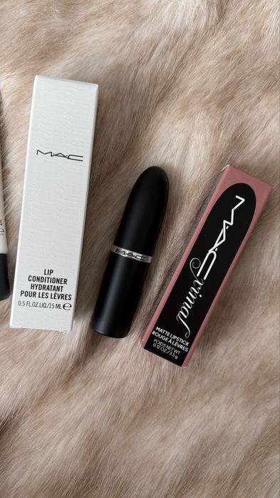 Nowe Zestaw MAC: lip conditioner i matte lipstick
