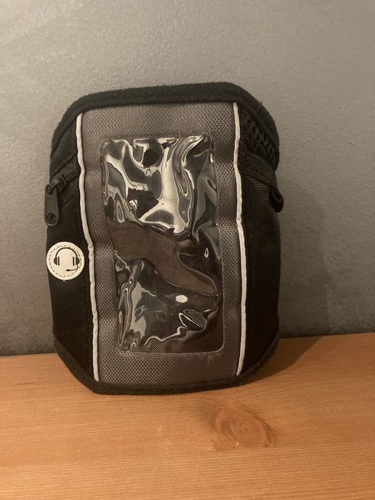 Opaska na ramię na telefon