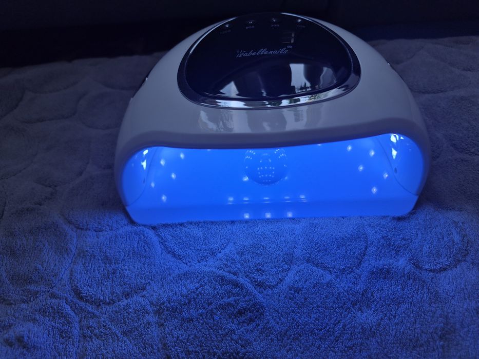 Lampa do paznokci i samouczek