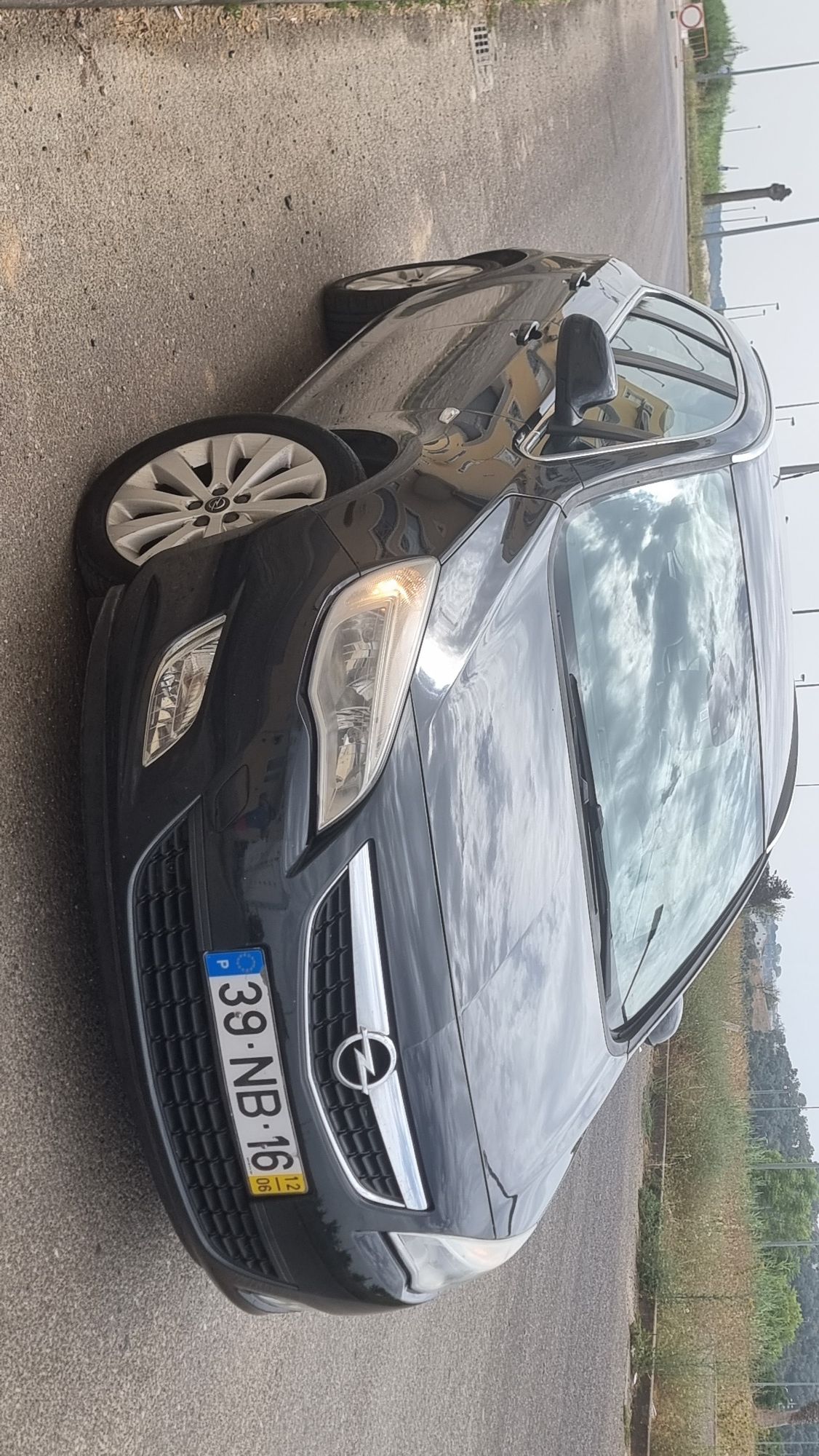 189000km Astra sports tourer 1.3cdti 2012