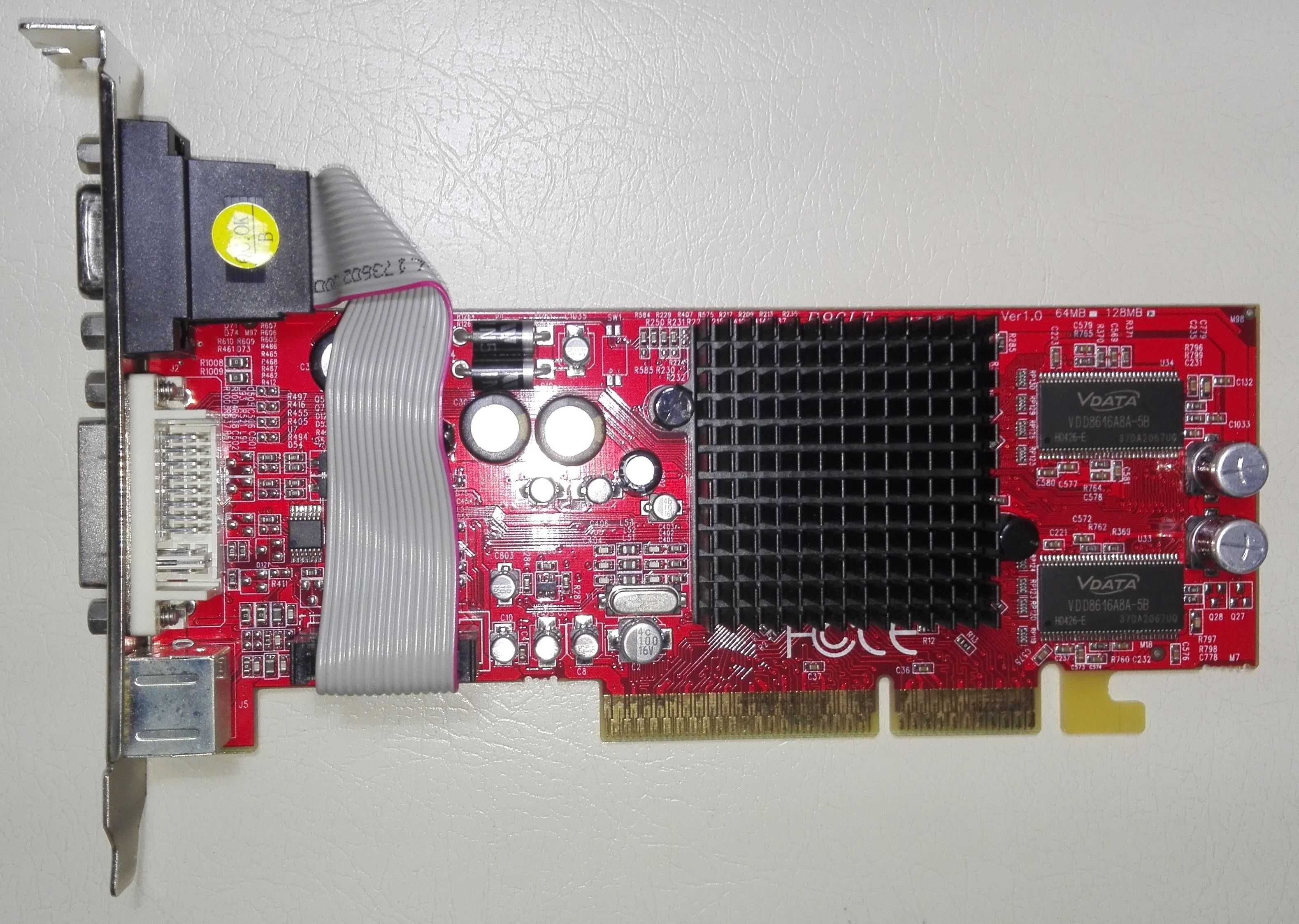 Placa gráfica Club 3D Radeon 9550 SE (ATI) AGP 128Mb