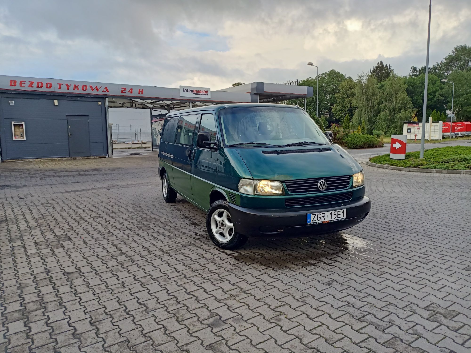 Zamienię VW transporter 2.5 long 6 osób