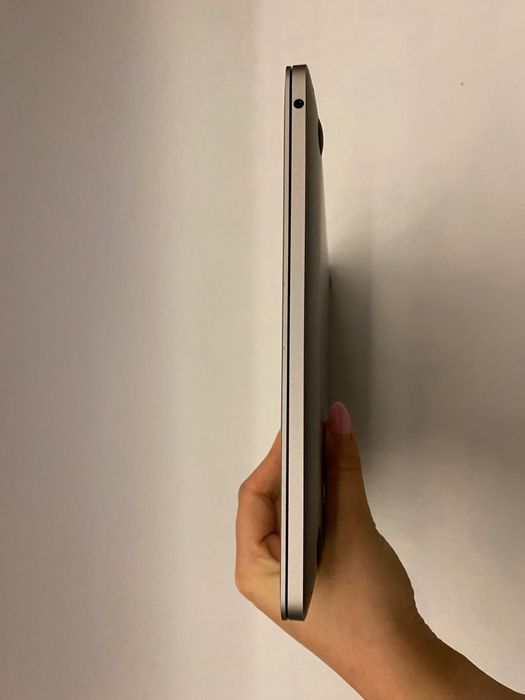 MacBook pro 13 M1 2020 8/256gb відмінний стан