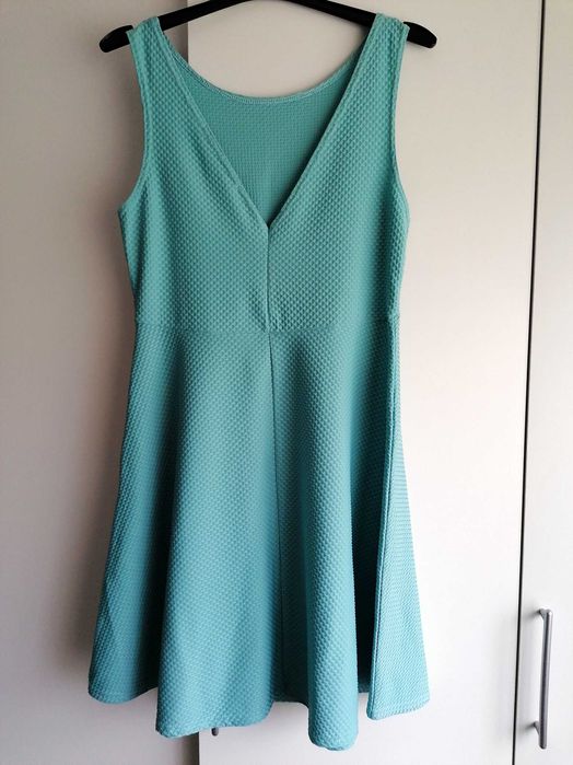 Vestido Azul Celeste decote redondo