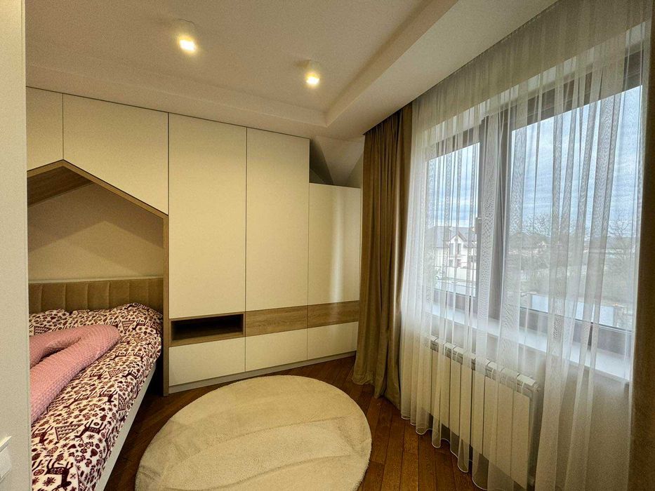 Будинок. Сокільники, вул.Успенська, 20 сот, гараж та гостьовий будинок