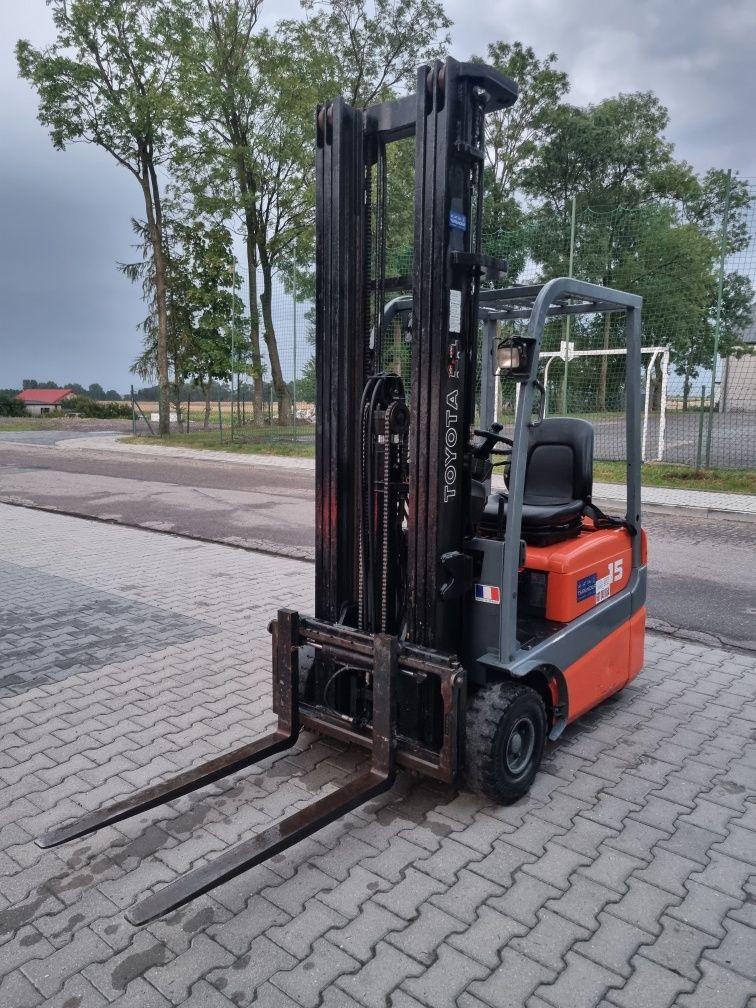 Wózek widłowy TOYOTA FBESF15  faktura VAT