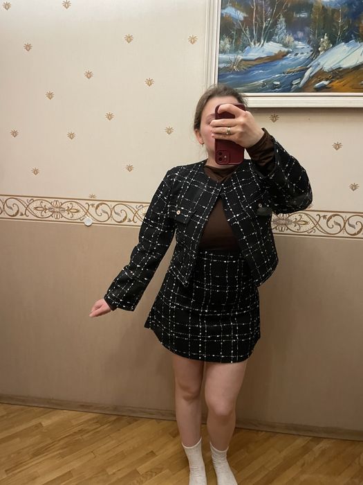Твідовий костюм у клітинку