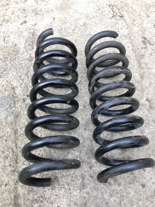 Задні пружини мерседес 203,210.mercedes
