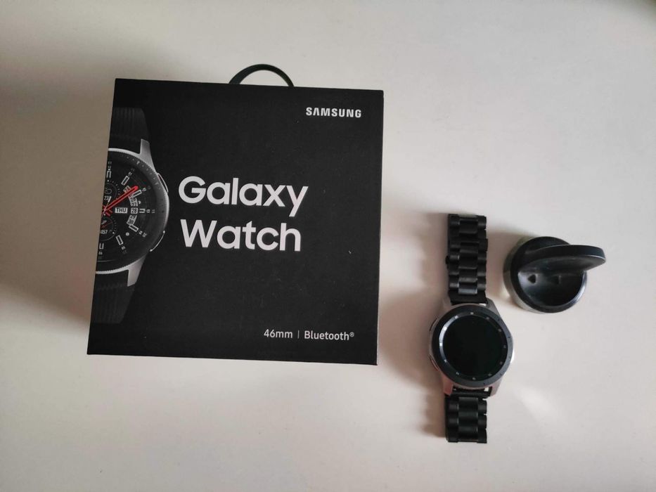 Smartwatch SAMSUNG Galaxy Watch 46mm Srebrny