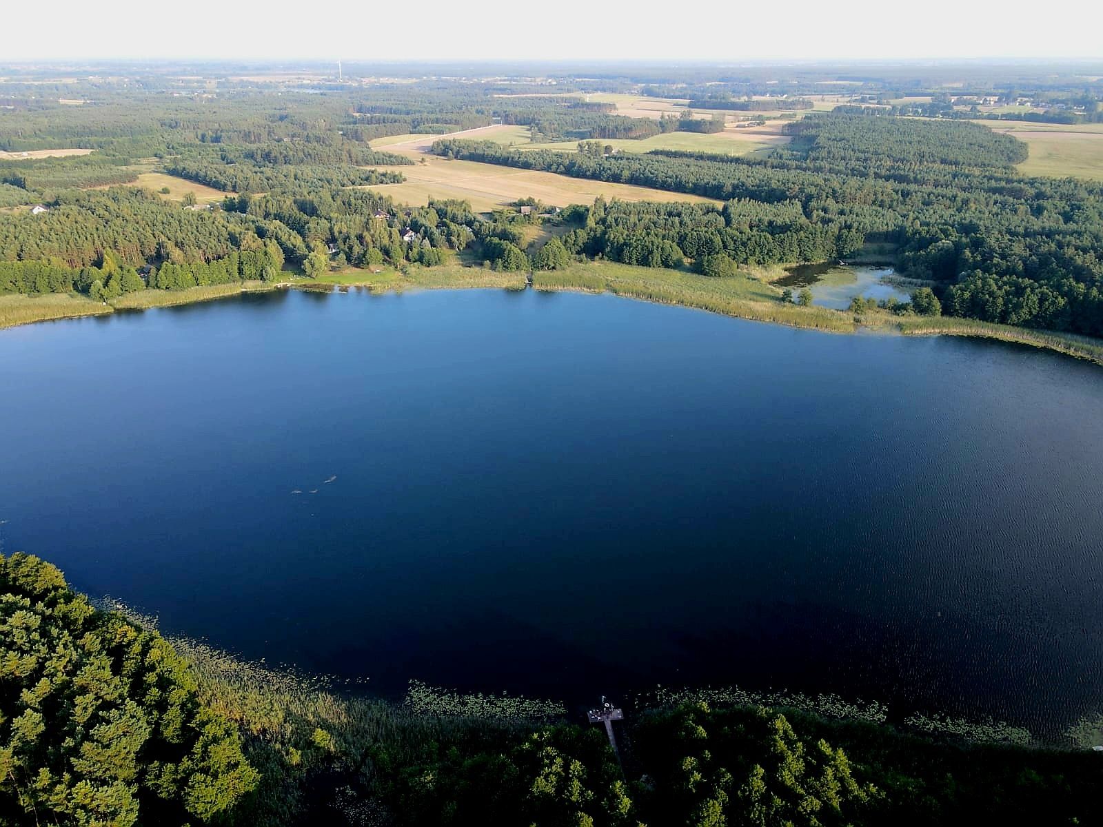 Domek z jacuzzi na wakacje jezioro kominek las ogrodzony samodzielny