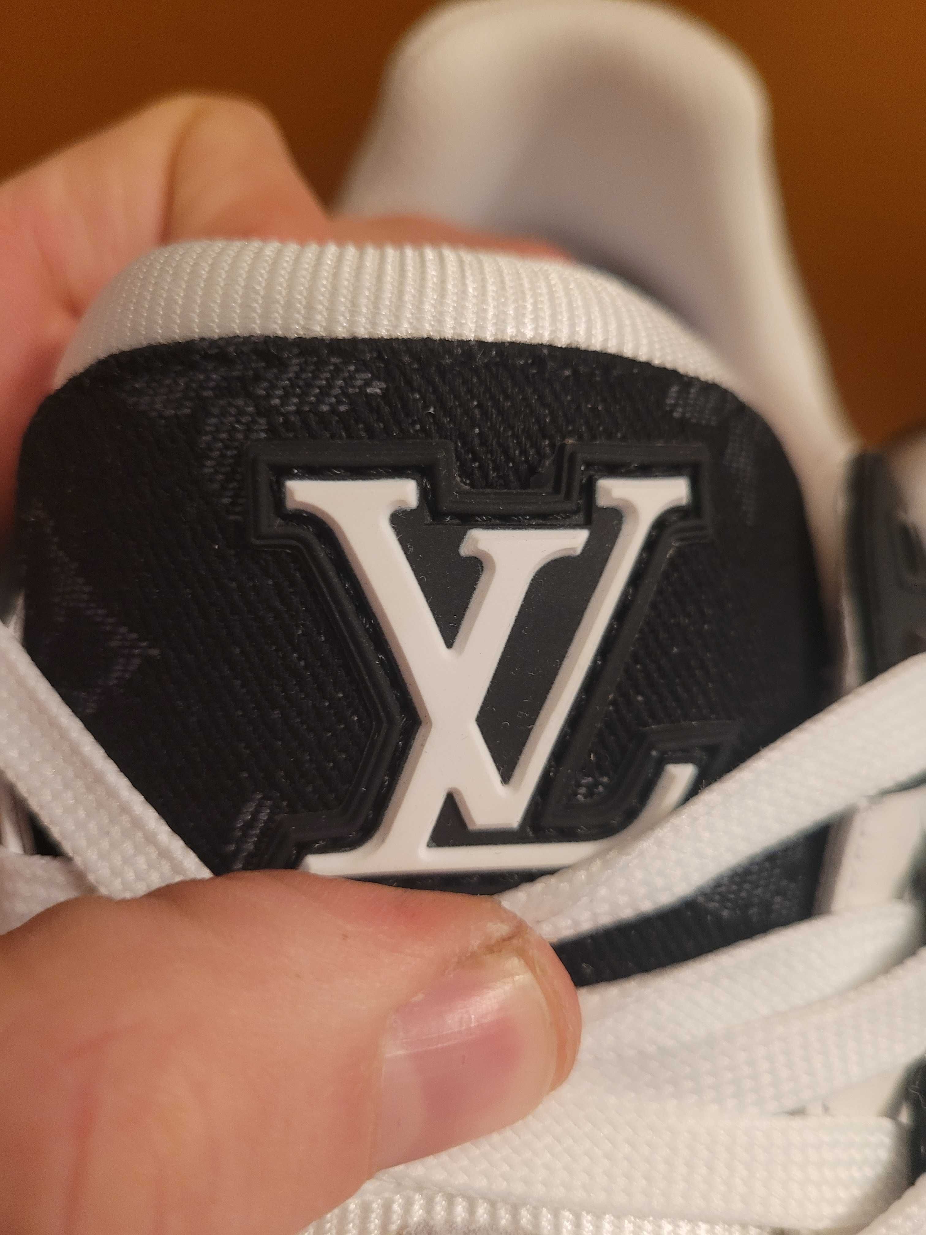 Louis Vouitton Trainer LV