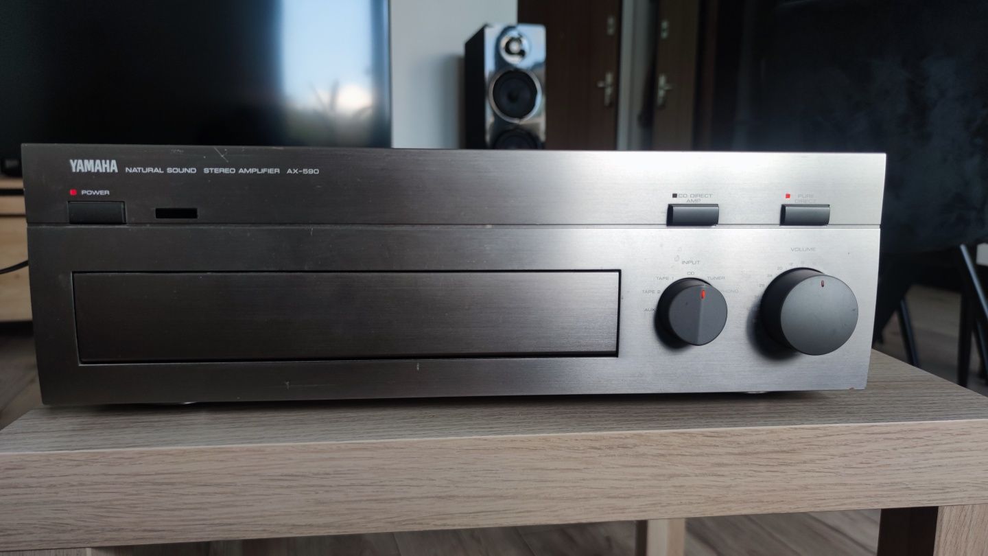 YAMAHA AX-590 -  Wzmacniacz