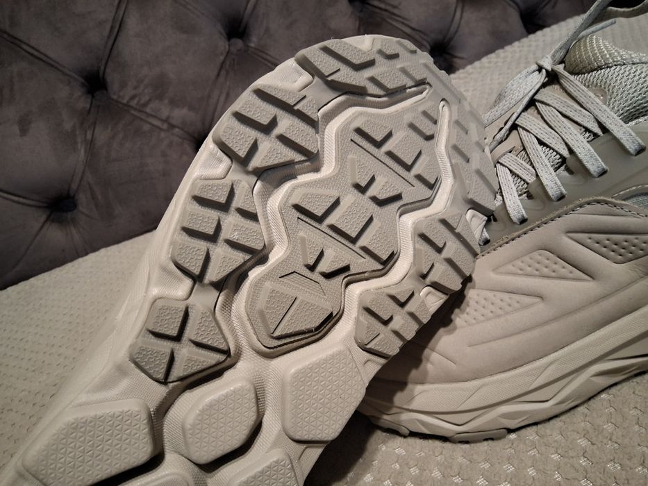 Hoka Challenger Gore-Tex. Розмір 42.5 27см устілка до загину. Оригінал