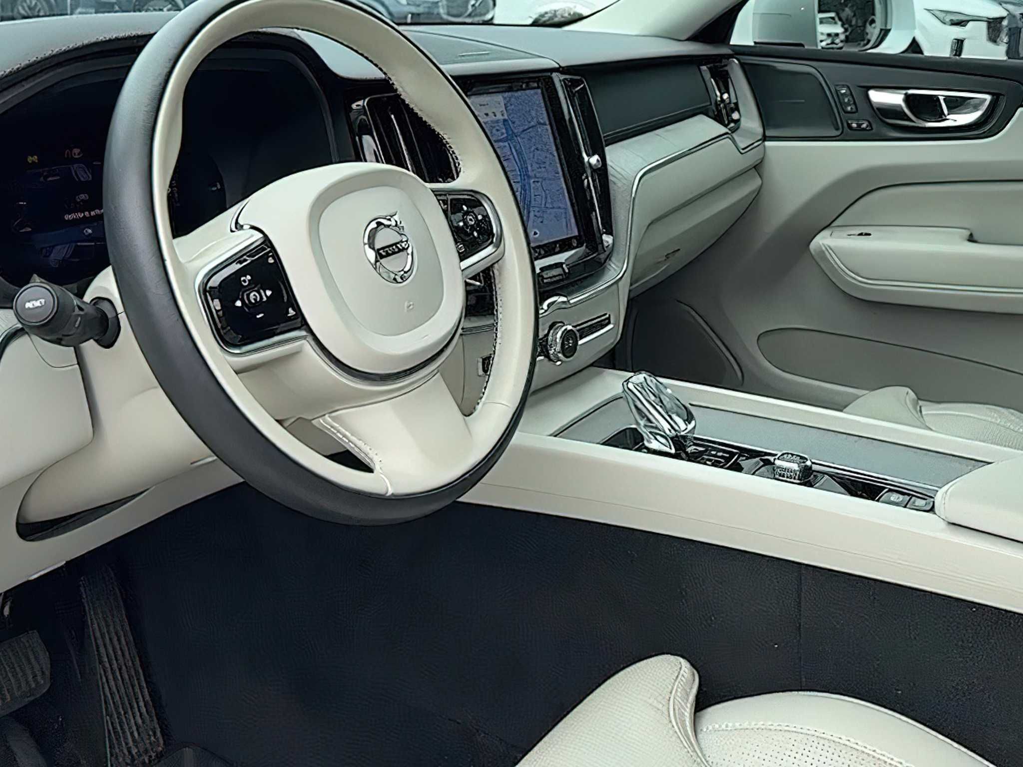 Volvo XC60 Recharge Ultimate T8 2023
