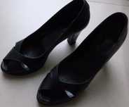 Sapatos de senhora.  nº 36
