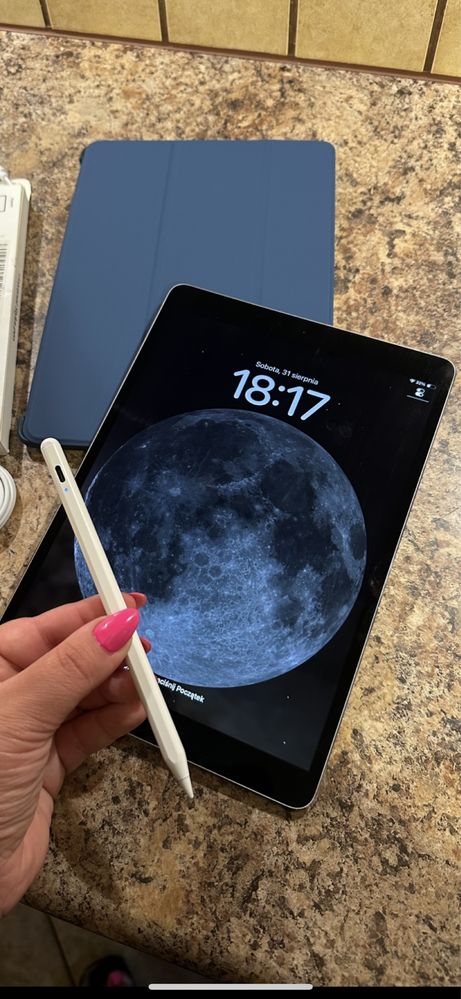 Tablet iPad Apple + NOWY RYSIK - Touch ID - PROCREATE