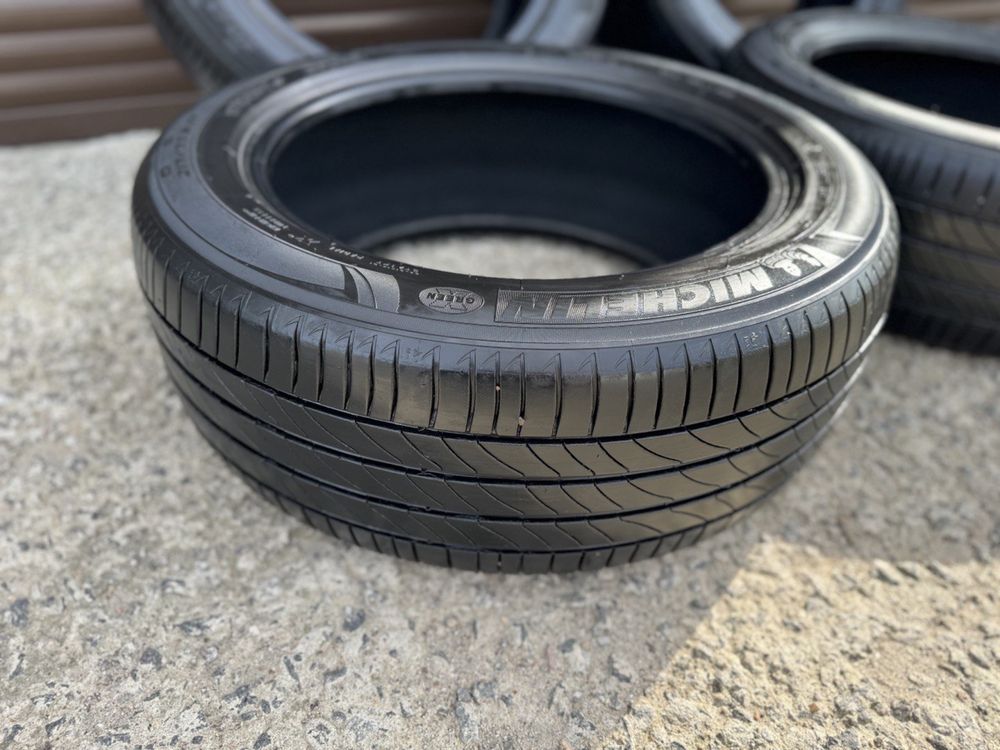 Продам!!! Летнюю резину Michelin 215/55/ R17.