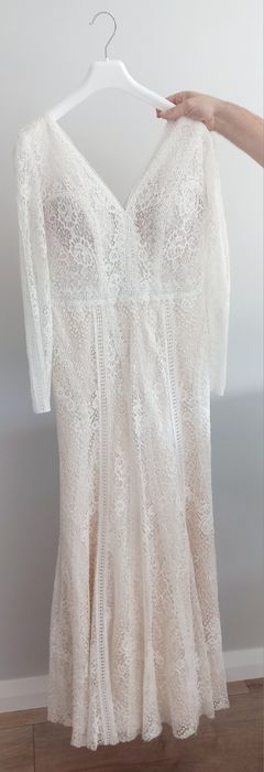 Suknia ślubna z koronki