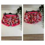 Calções floridos - Tamanho 36/38 - 2€ + portes *