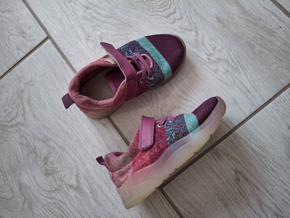 Buty sportowe rozm 26