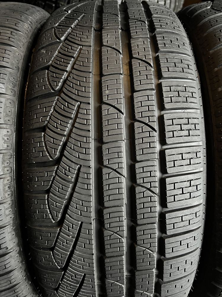 275/40/19+245/45/19 R19 Pirelli Sottozero Winter 240 RSC 4шт зима