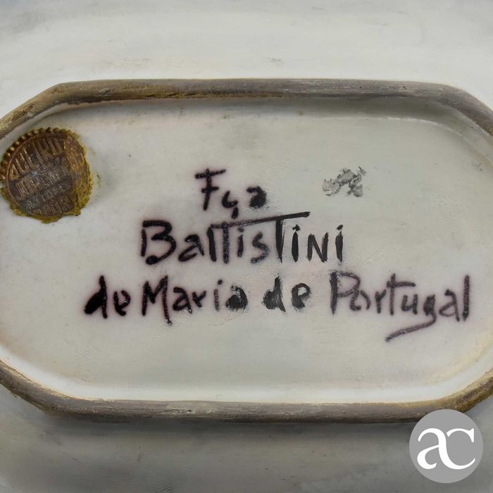 Travessa Battistini com brasão rebordo e asas Prata Queiroz Joalheiros