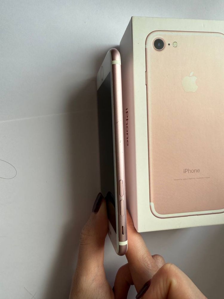 Продаю телефон IPhone 7 (32ГБ)