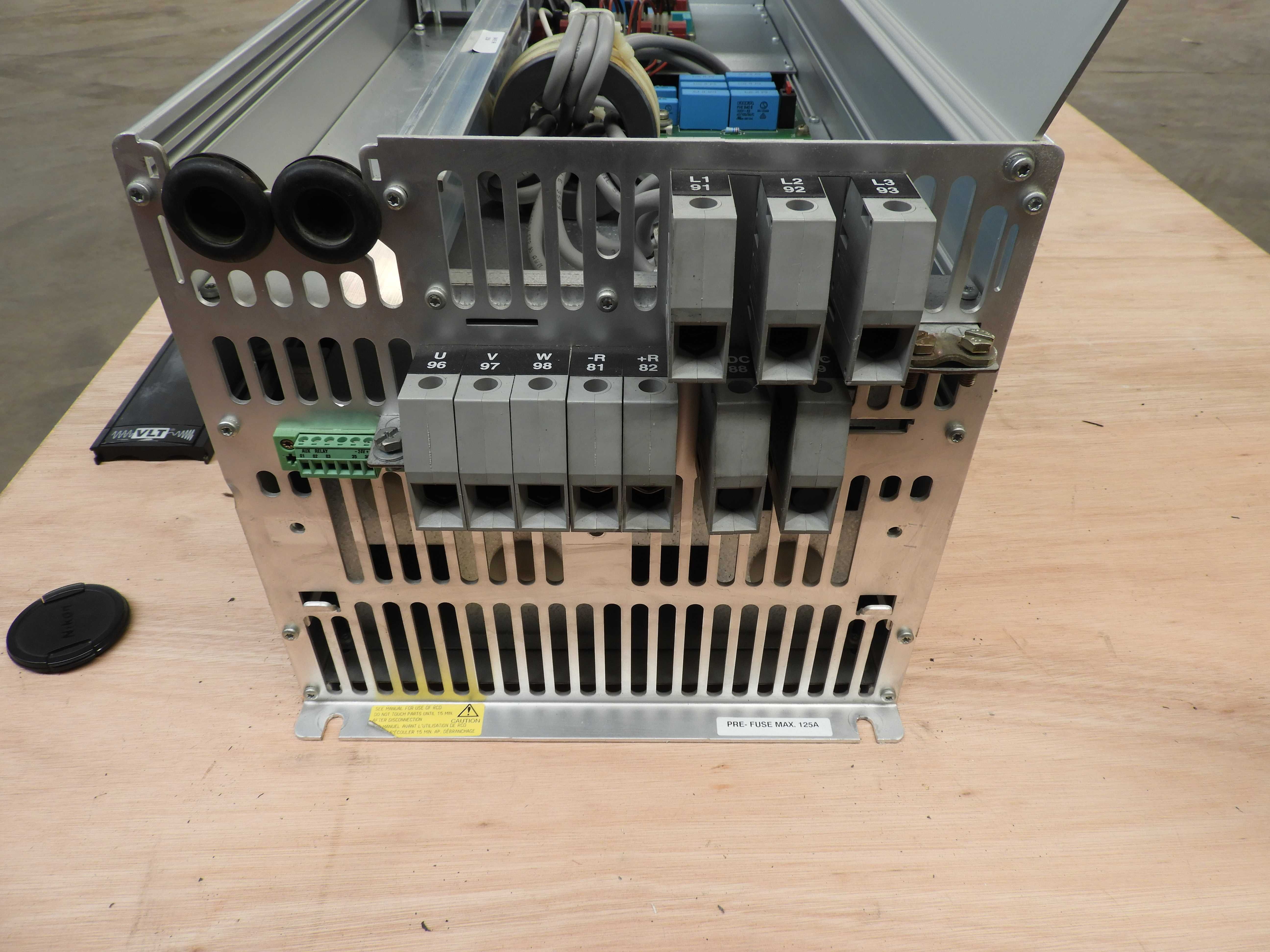 Falownik Danfoss VLT5000 VLT5052P 64.7 KVA