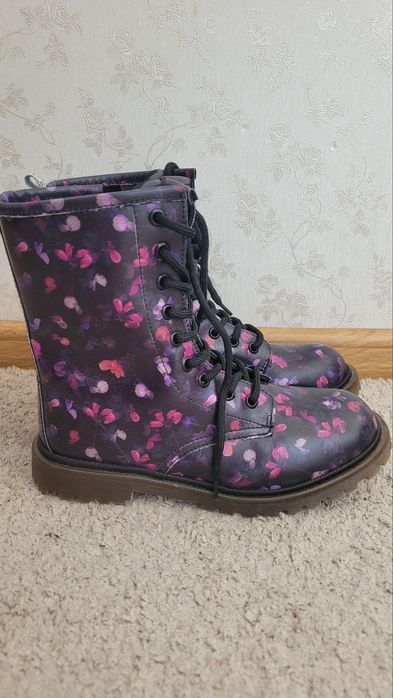 Нові італійські черевики Primigi для дівчат. Розмір 35. Осінь/зима