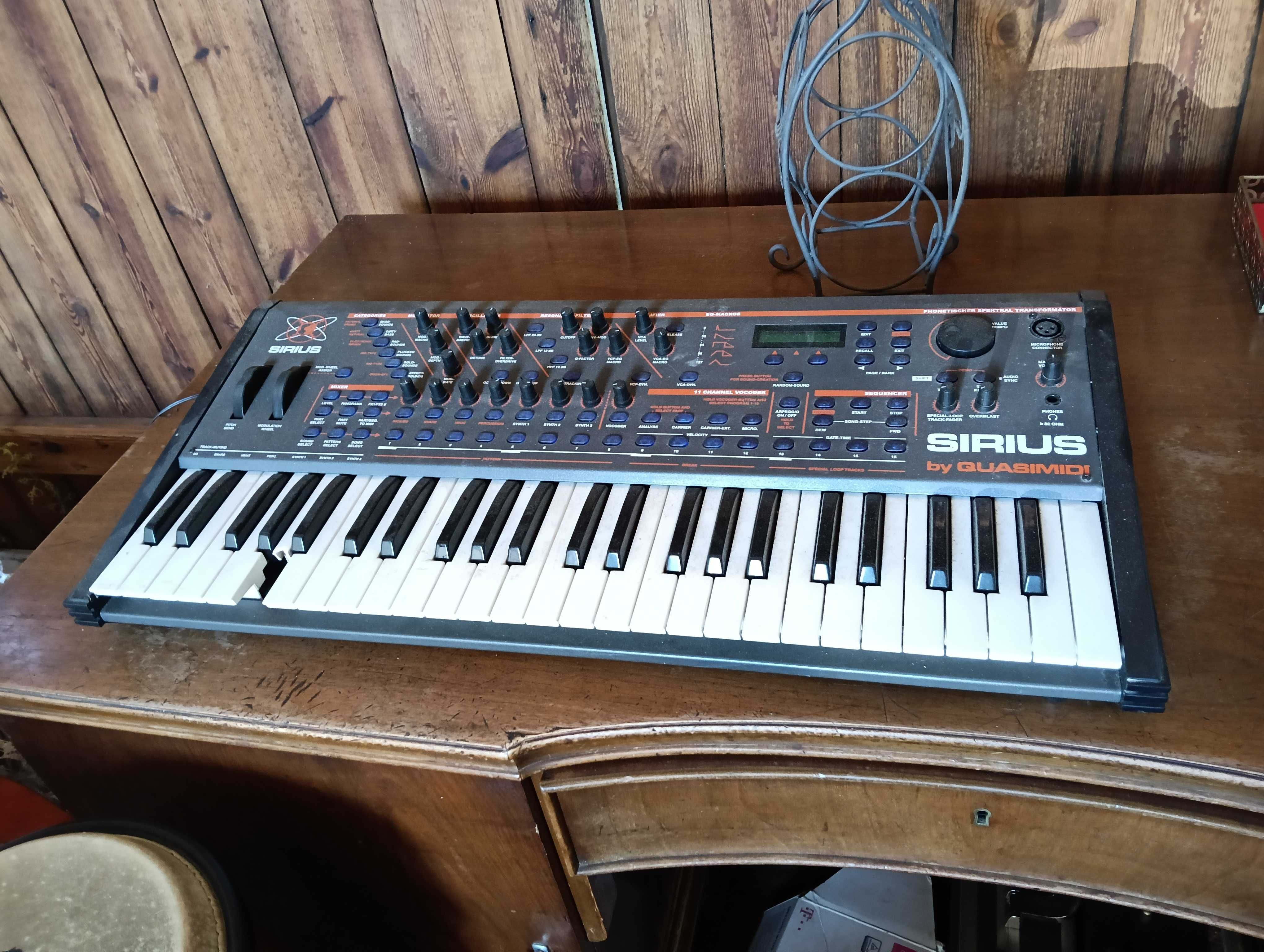 Syntezator Sirius by quasimidi
